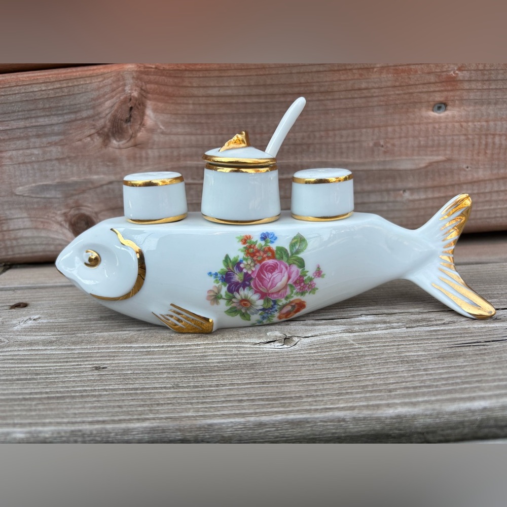 Poisson Limoges Jeanne d’Arc Vintage pour salière et poivrière! Très rare! (D)